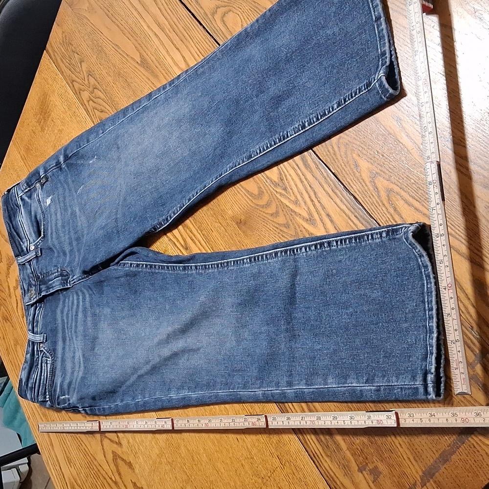 SILVER Jeans Womens  31 X 23.5  BLUE SUKI CAPRI Preowned Used Pants Denim